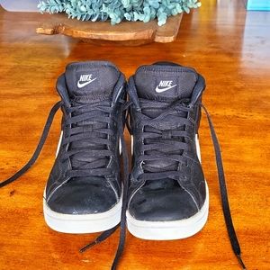 Nike court royals